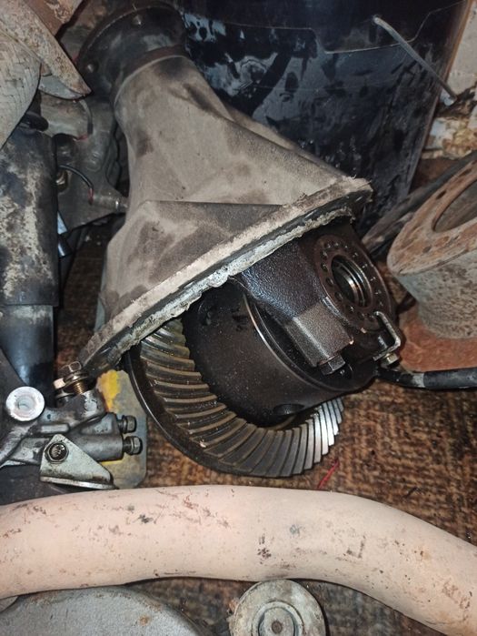 Продам запчасти монтеро, Челленджер,