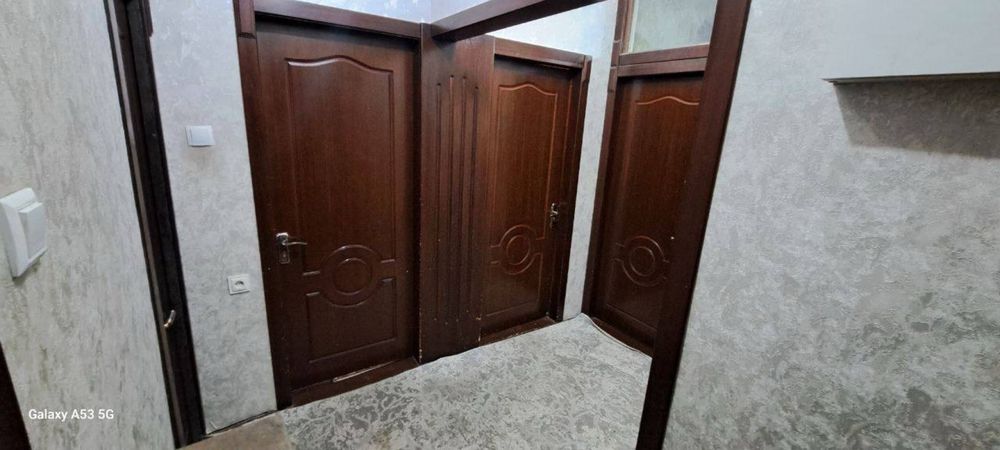 х Чиланзар 19 квартал 3/4/4 Орт.Базарчик,Чистий Ремонт,Продается