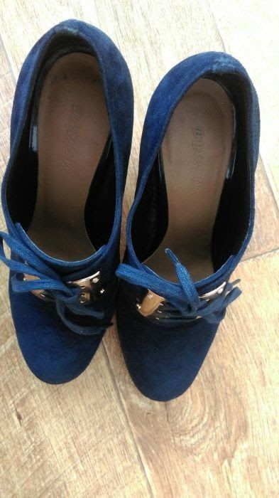 Замшевые ботильоны