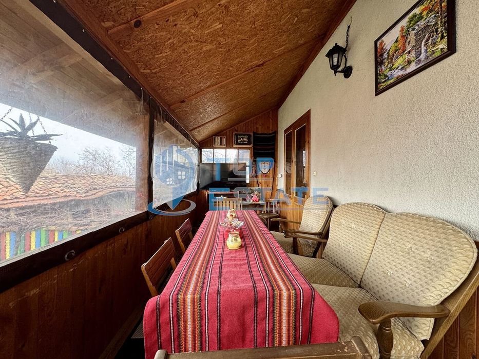 Обзаведена къща със сауна и джакузи в град Елена, област Велико Търно