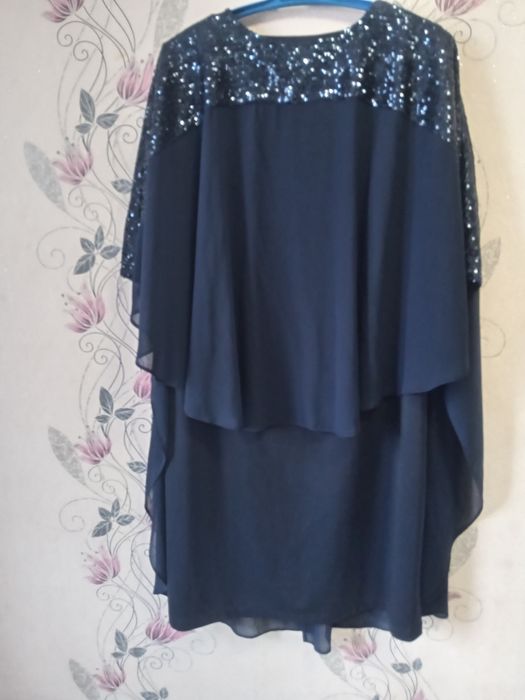 Продам женскую одежду