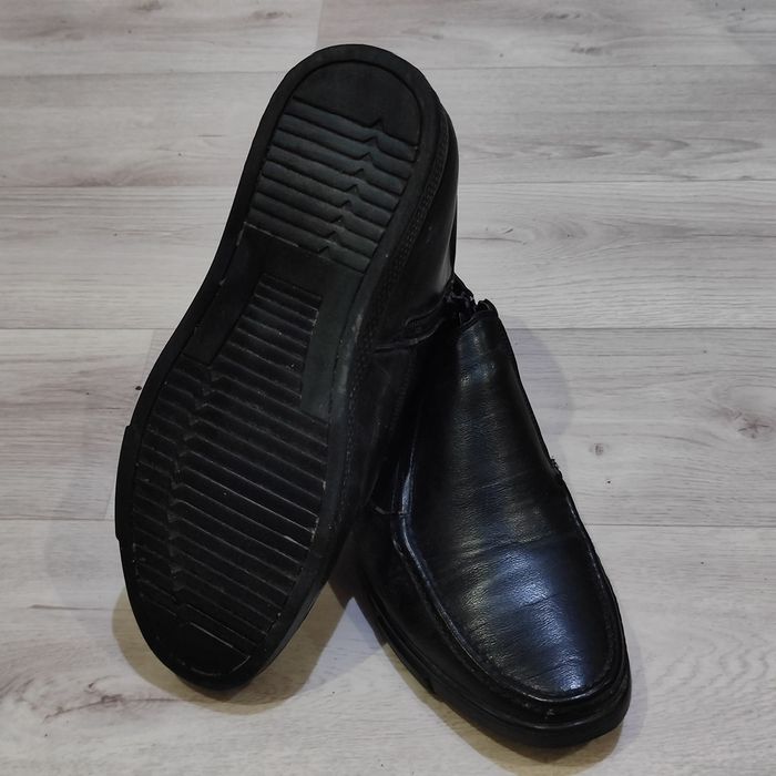 Осенний аяқ киім сатылады