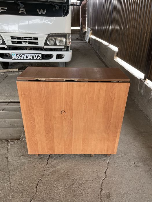 Продам стол книжка