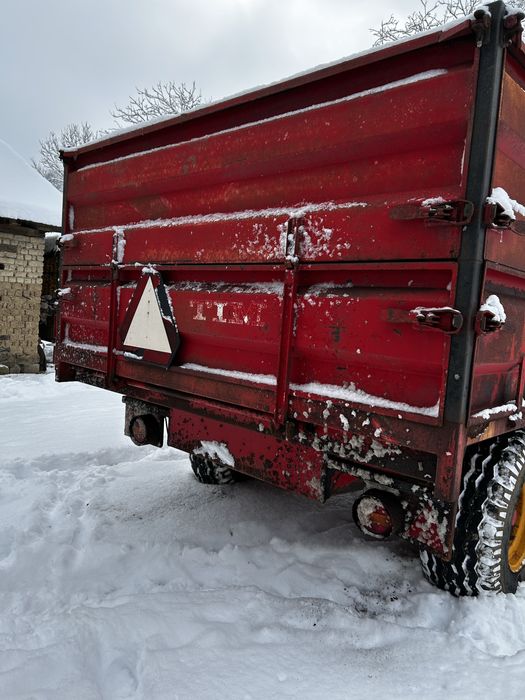 Vand remorca basculabila