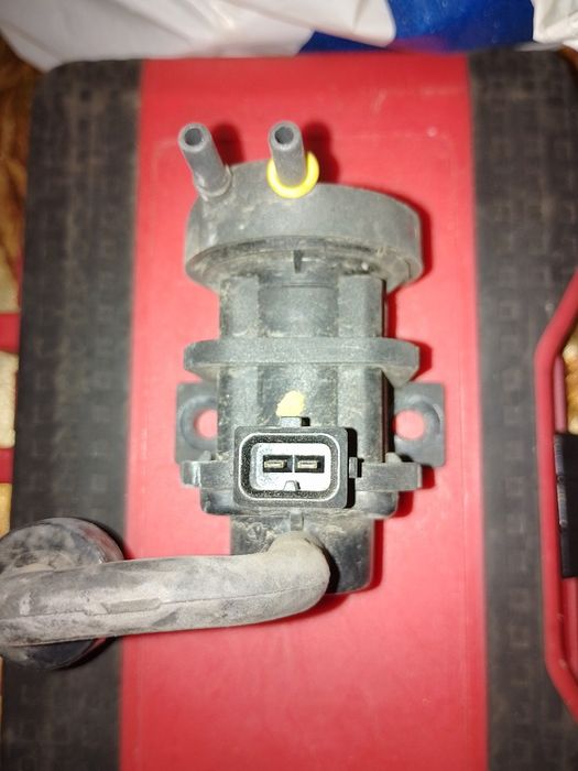 Части за Опел - стълоповдигач ключ  панел светлини вакуум клапан и сен