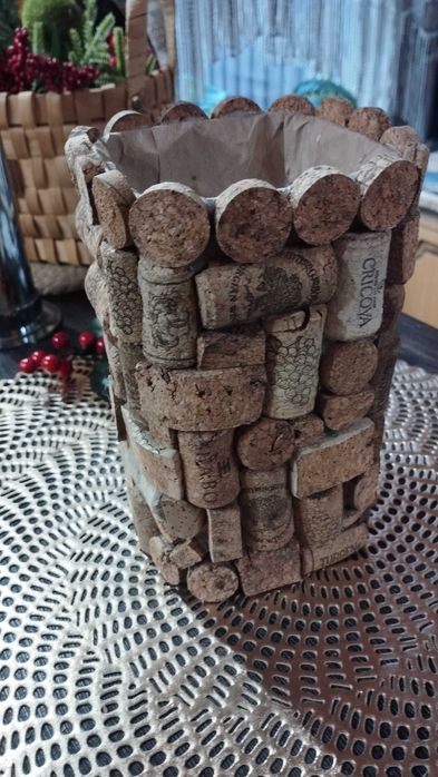 Продам декоративную кашпо