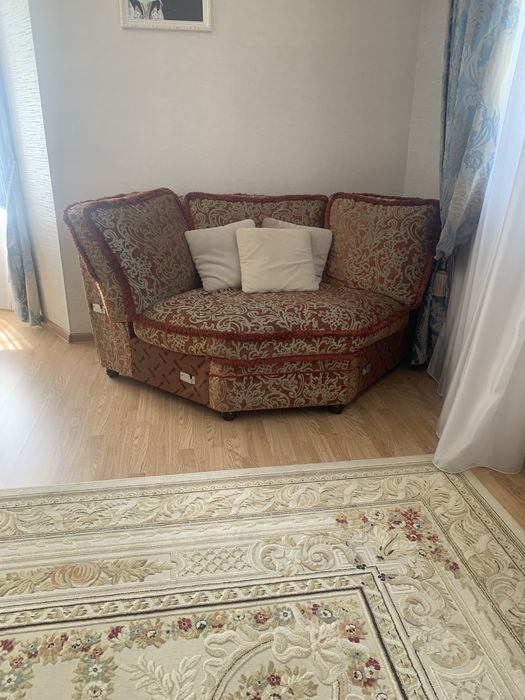 Диван польскии в хорошем состоянии