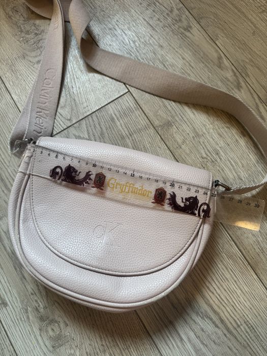 Чанта calvin klein през рамо ( оригинал)