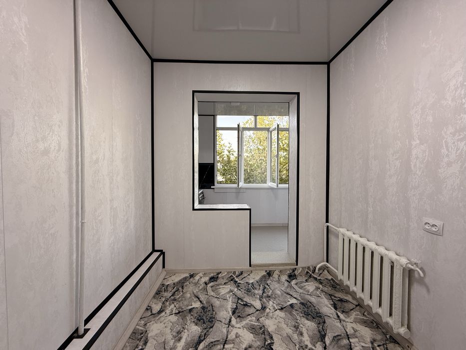 Продается коракамич с ремонтом 2 х ком 2х6 балкон