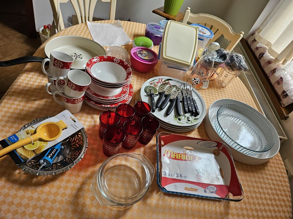 Serv cafea vintage , serv pizza,tavi yena,cani,dozator cereale