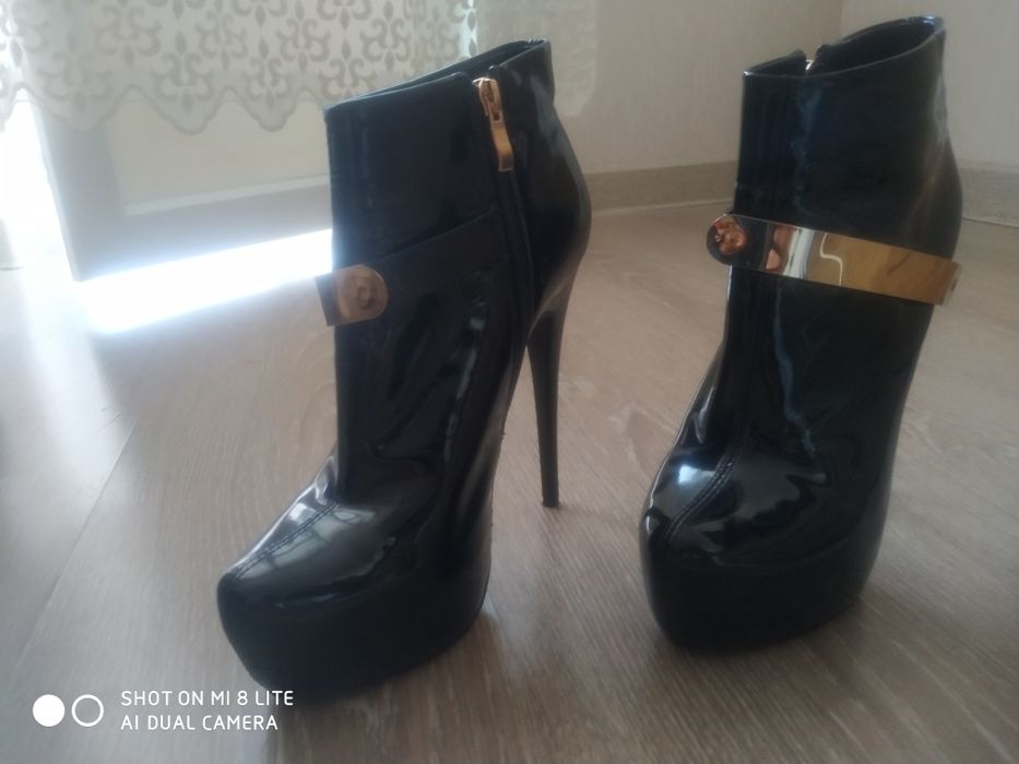 Лабутены, туфли,ботильоны