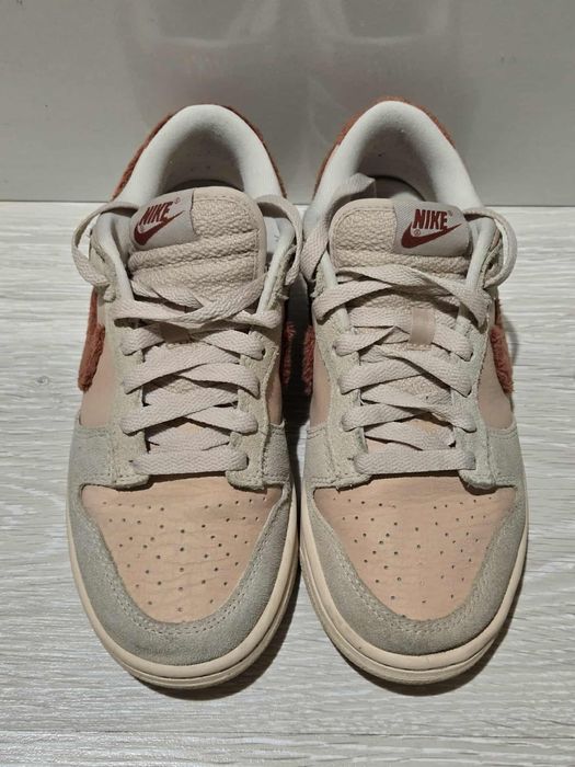 Adidas dama Nike Dunk 37.5