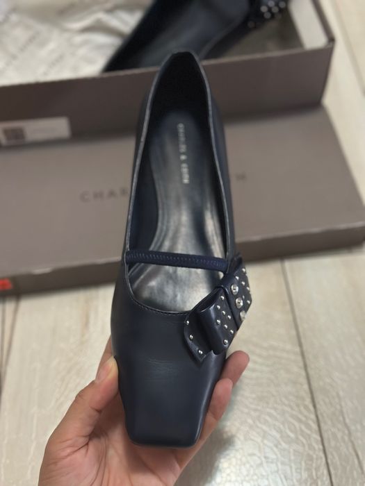 Балетки Charles and Keith