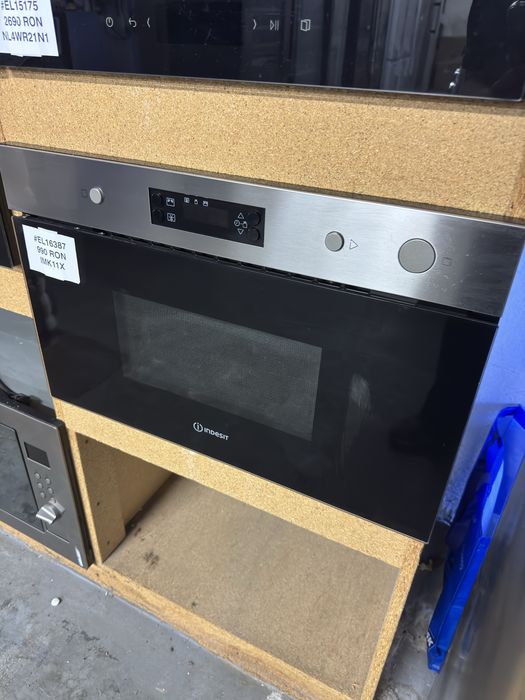Cuptor cu microunde incorporabil Indesit IMK11X