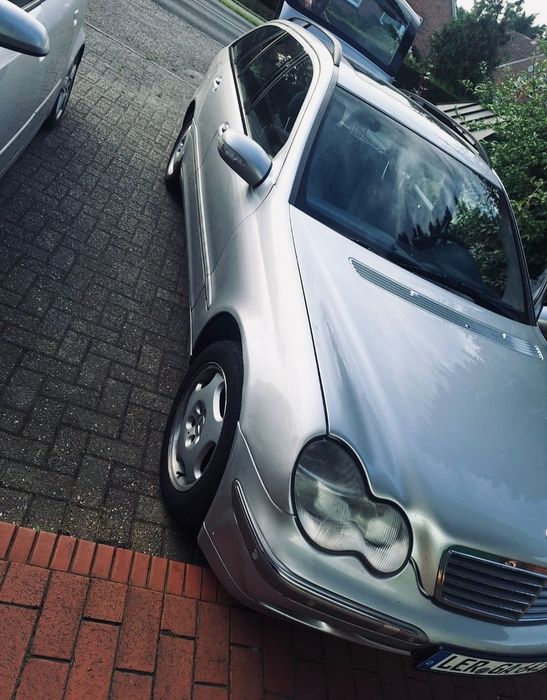 Mercedes-Benz C220 automat
