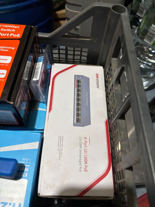 Switch poe hikvision 8 porturi nou!