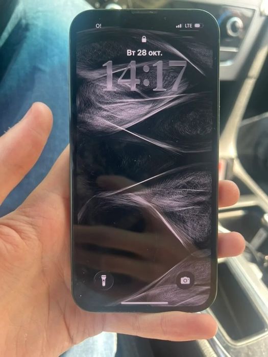 Продам Айфон 13 128гб срочно