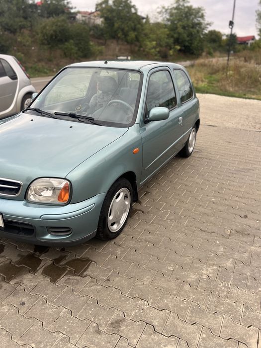 Nissan Micra 1.0 benzină – 60 CP | 2001 | 125.745 km | AC | 2 seturi roți | 2 chei