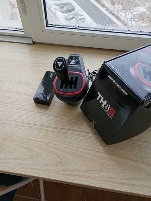 Volan Trustmaster T300 + schimbator TH8S