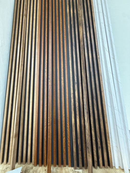 Riflaj decorativ wpc 4 nuante lemn stejar nuc fundal negru riflaje interior exterior lambriu nu mdf rezistent la apa umezeala