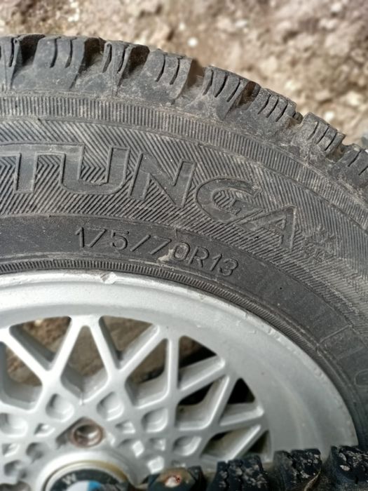 Диски с шипованой резиной