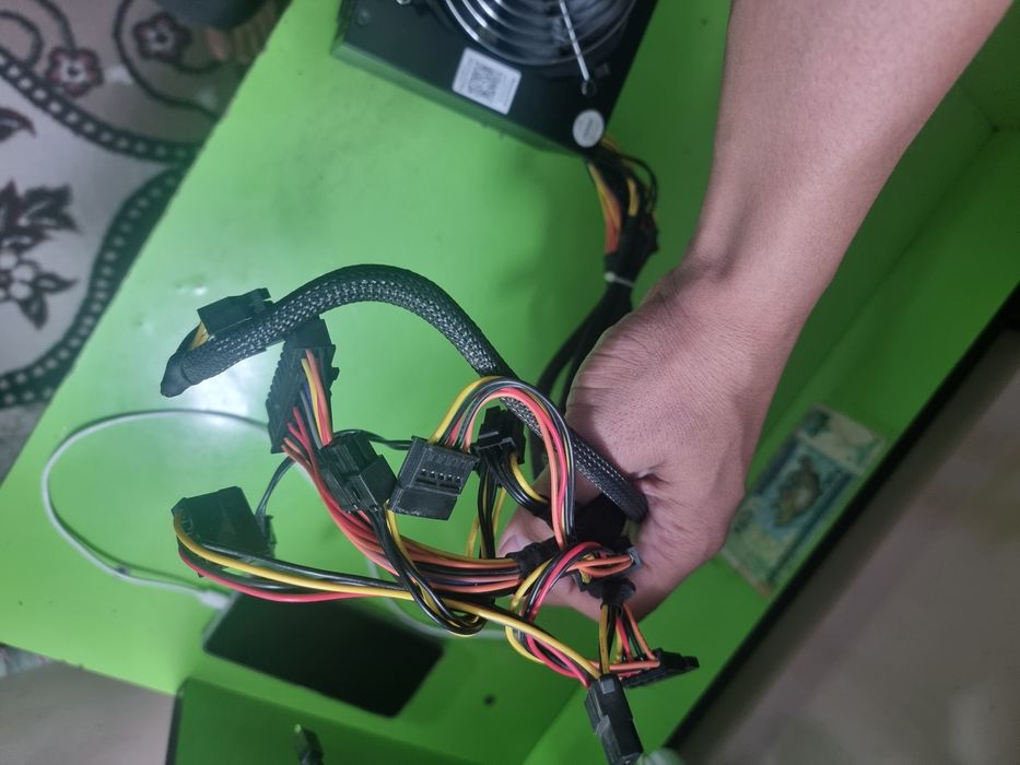 Huntkey Blokpitaniya sotiladi