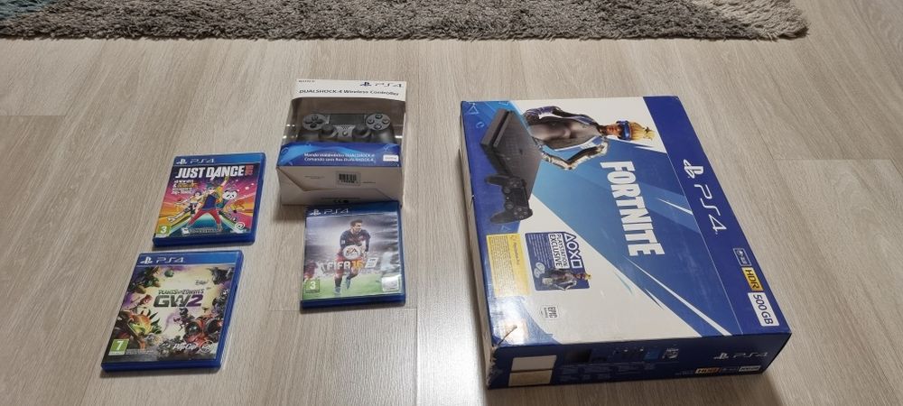 Ps 4 Slim Sony Hdr 4K, un joystick, 500 Gb.