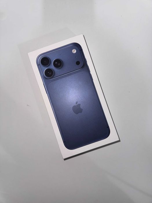 НОВ! iPhone 17 Pro Max, Deep Blue, 256GB 2г ГАРАНЦИЯ