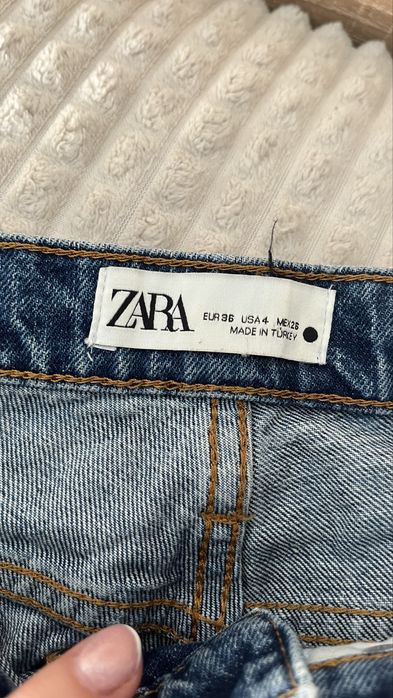 ZARA – дамски дънки с висока талия