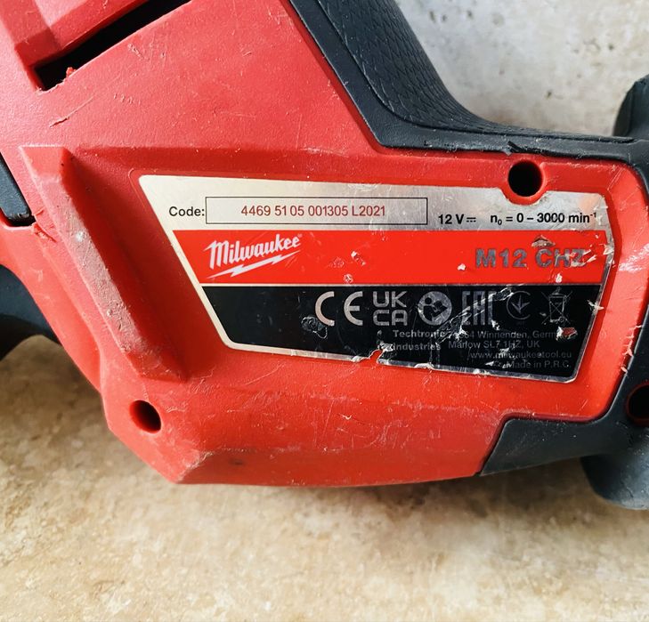 Milwaukee Ferastrau sabie M 12 CHZ