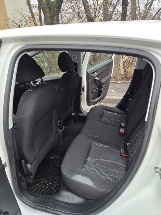 Peugeot 208  Active, 1.4 HDi, 2013