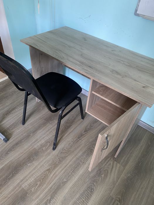 Stol stullar 23 komplekt + 2 ta doska (o’quv markazi uchun)