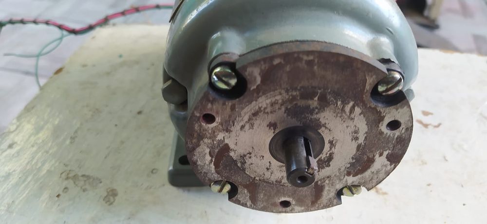 Двигатель асинхронный