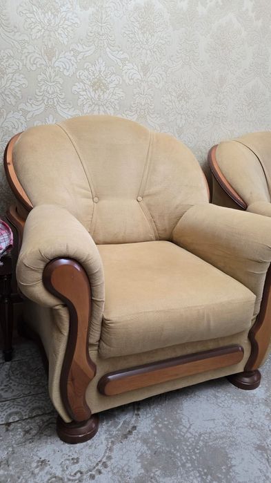 Диван и 2 кресла продам