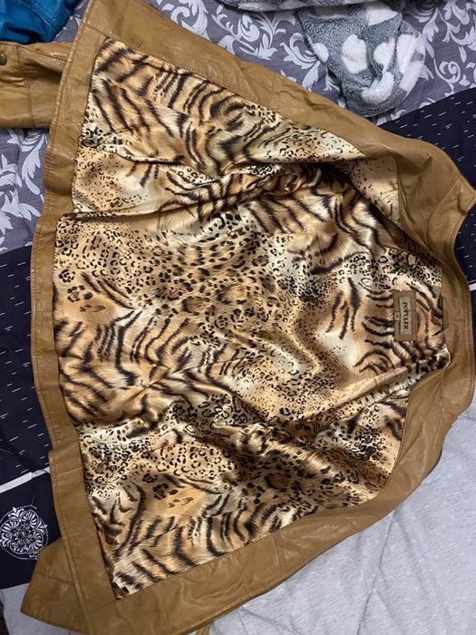 Дамско яке-естествена кожа!