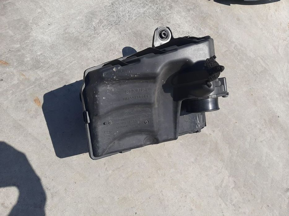 carcasa filtru aer  renault megane 3  1.4 b tce dupa 2008 8200947663