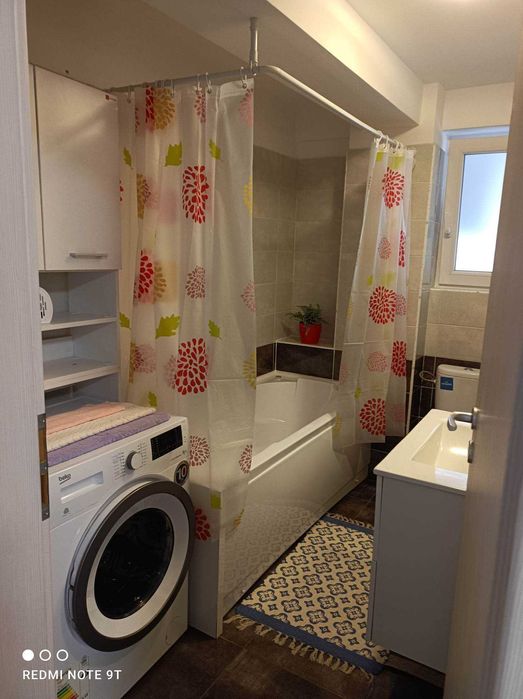 Inchiriez apt. 2 camere, transformat in 3,  modern si primitor