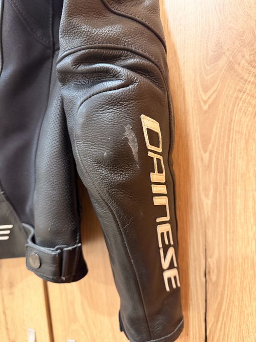 Дамско Кожено яке Dainese