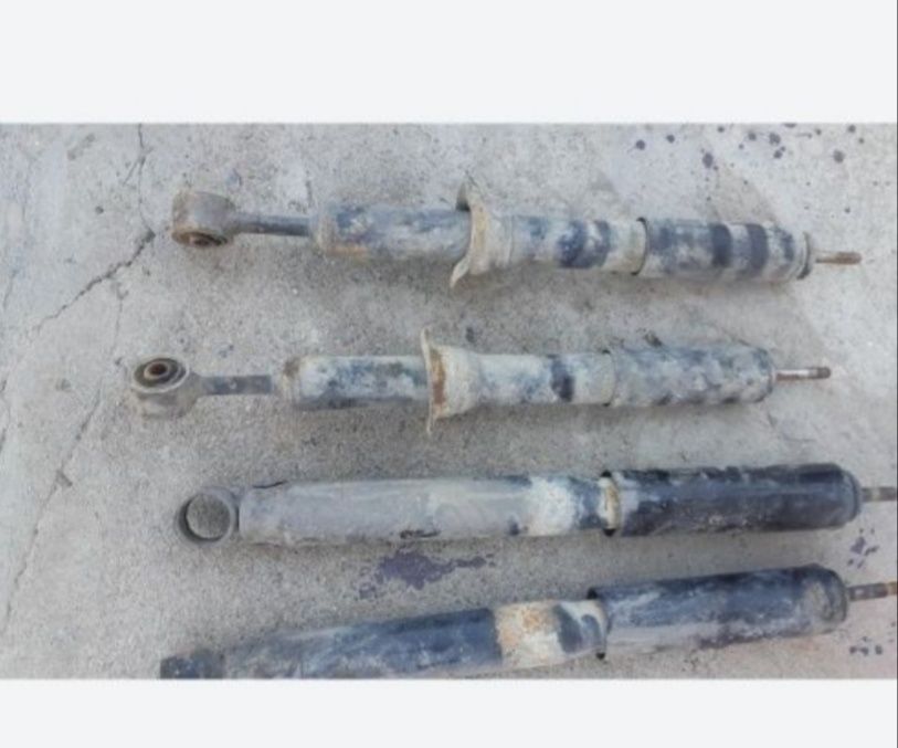 Амортизаторы Лексус GX-470.