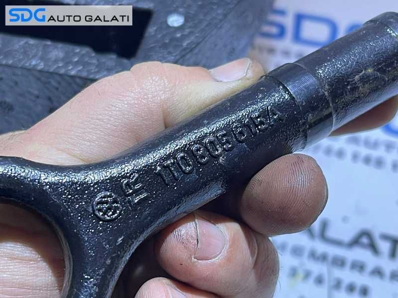 Trusa Suport Spuma Cric Coarba Cheie Roti Cui Carlig Infiletant Remorcare VW Golf 6 Break Combi 2008 - 2014 Cod 1J0012115AF