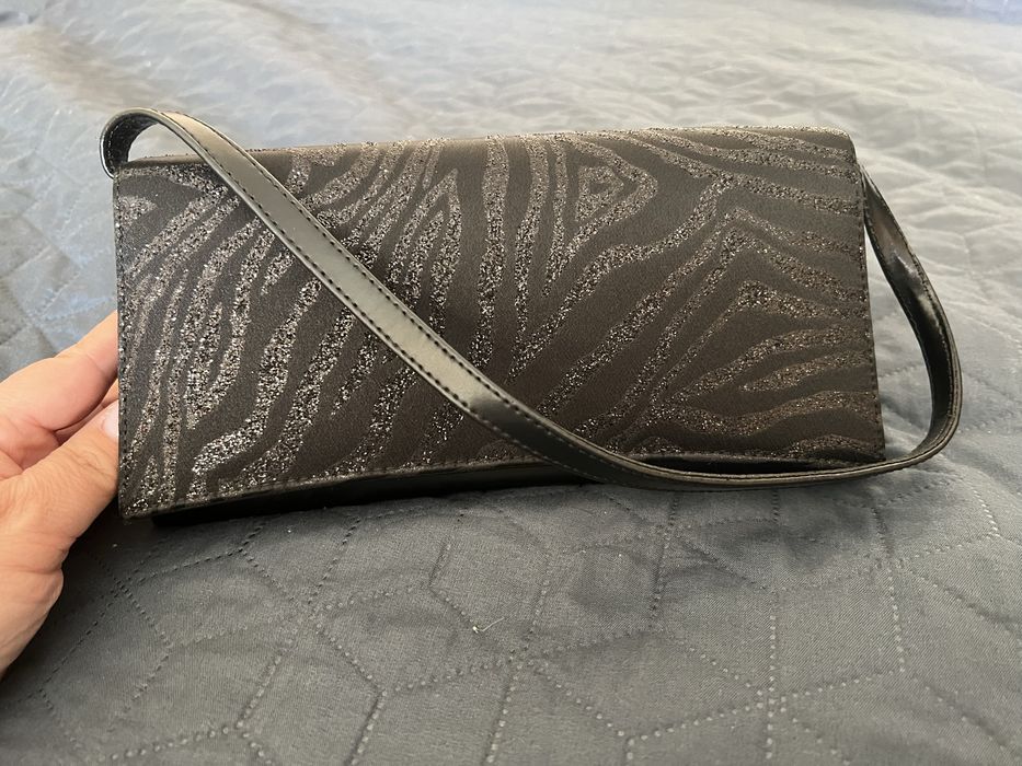 Малка вечерна или бална черна чанта