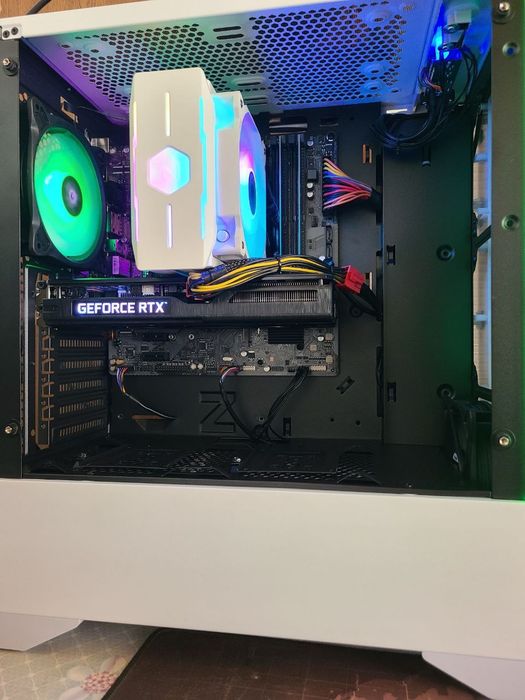 Protsessor: i5-12400F
Plata: Gigabyte B660M DS3H
OZU/RAM: 16Gb(2x8)320