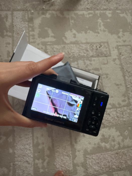 DIGITAL camera 5K