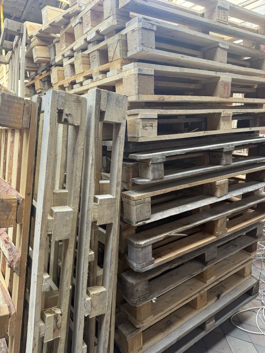 Продаеться поддоны хорошего качества