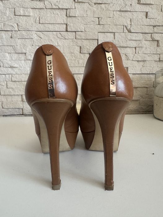 Обувки на ток GUESS 37 номер