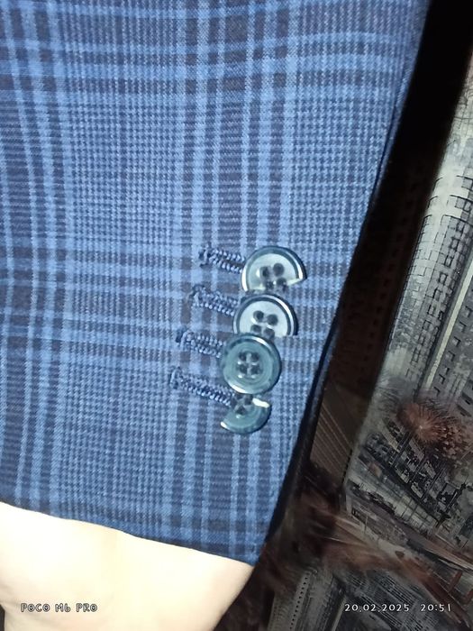 Продам 2 кастюма