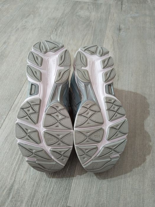 Беговые кроссовки asics