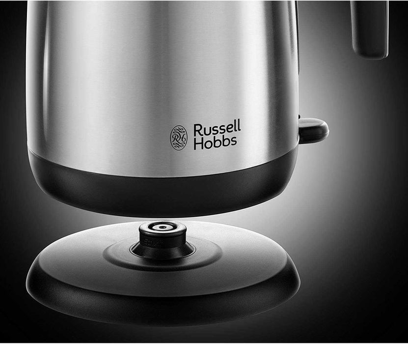 Russell Hobbs безжичен чайник с черна дръжка, бързо кипене 3KW