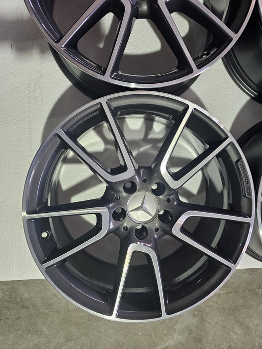 Jante Mercedes  AMG W205 două lățimi 19 " A205 401 65 00  , A205 401 49 00 , față  7,5Jx19H2  ET 33 și spate 8,5Jx19H2 ET 52  , Ronal Germania