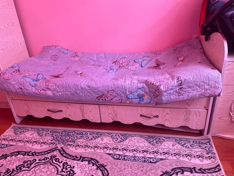 Detiski Kravat shkaf hama narsalari bilan